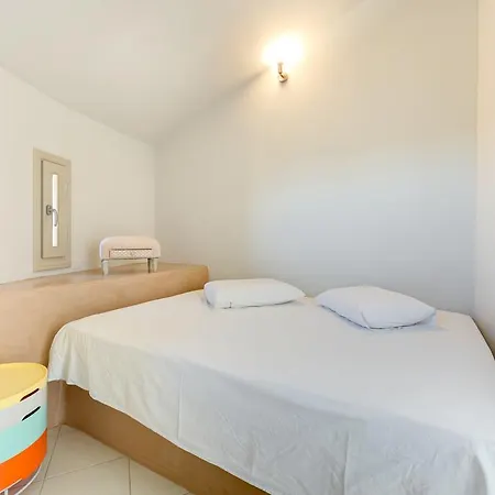 Apartment Monolithia Kamari (Santorini)